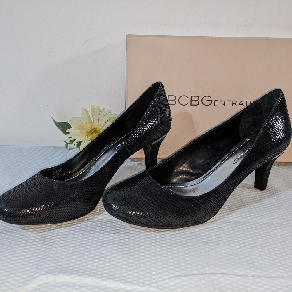 🖤 NEW BCBGeneration Snakeskin Shimmer Black Pumps Sz 8